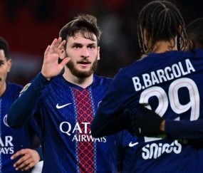 法甲大冷门爆发，黑马朗斯升榜首，强势压制巴黎圣日耳曼争冠局势