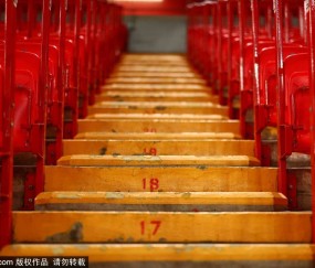 远藤航、基耶萨缺席利物浦今日训练！训练场背后隐情揭晓，球队战术或遭重创？